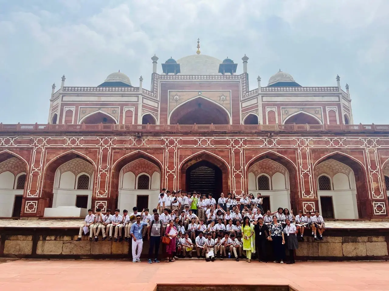  ETM : Education Through Monuments