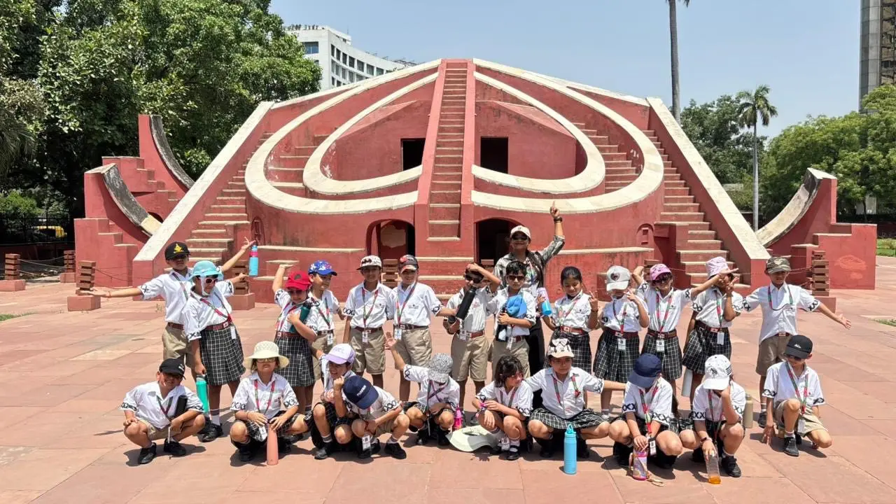 Learning Beyond Classrooms: Exploring History Through Monuments